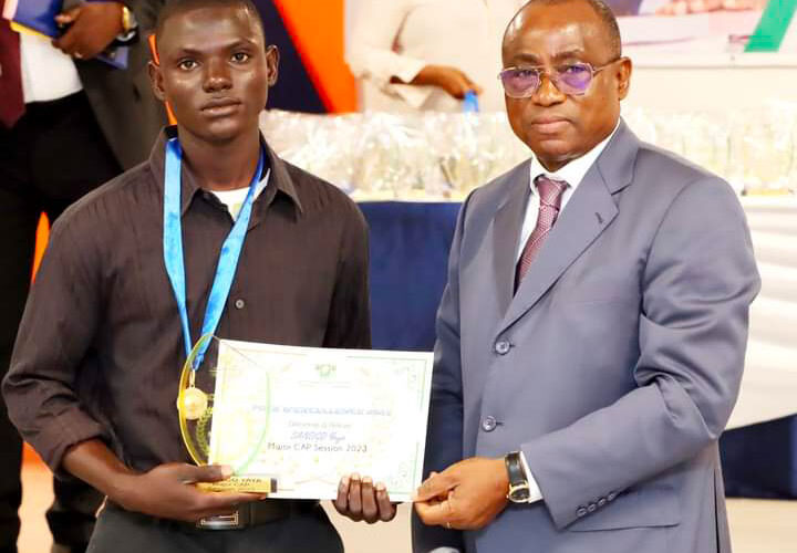 Meilleur étudiant - Lycée Technique d'Abidjan