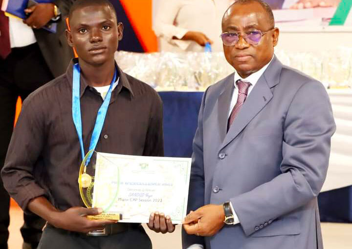 Meilleur étudiant - Lycée Technique d'Abidjan